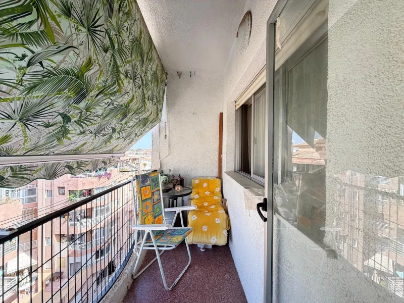 1 BEDROOM APARTMENT. 1 BATHROOM. WITH SIDE SEA VIEWS AND 200 METERS FROM LOS LOCOS BEACH. BUILT AREA 52 M2.