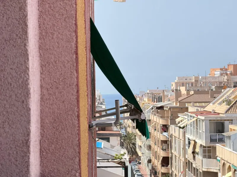 1 BEDROOM APARTMENT. 1 BATHROOM. WITH SIDE SEA VIEWS AND 200 METERS FROM LOS LOCOS BEACH. BUILT AREA 52 M2.