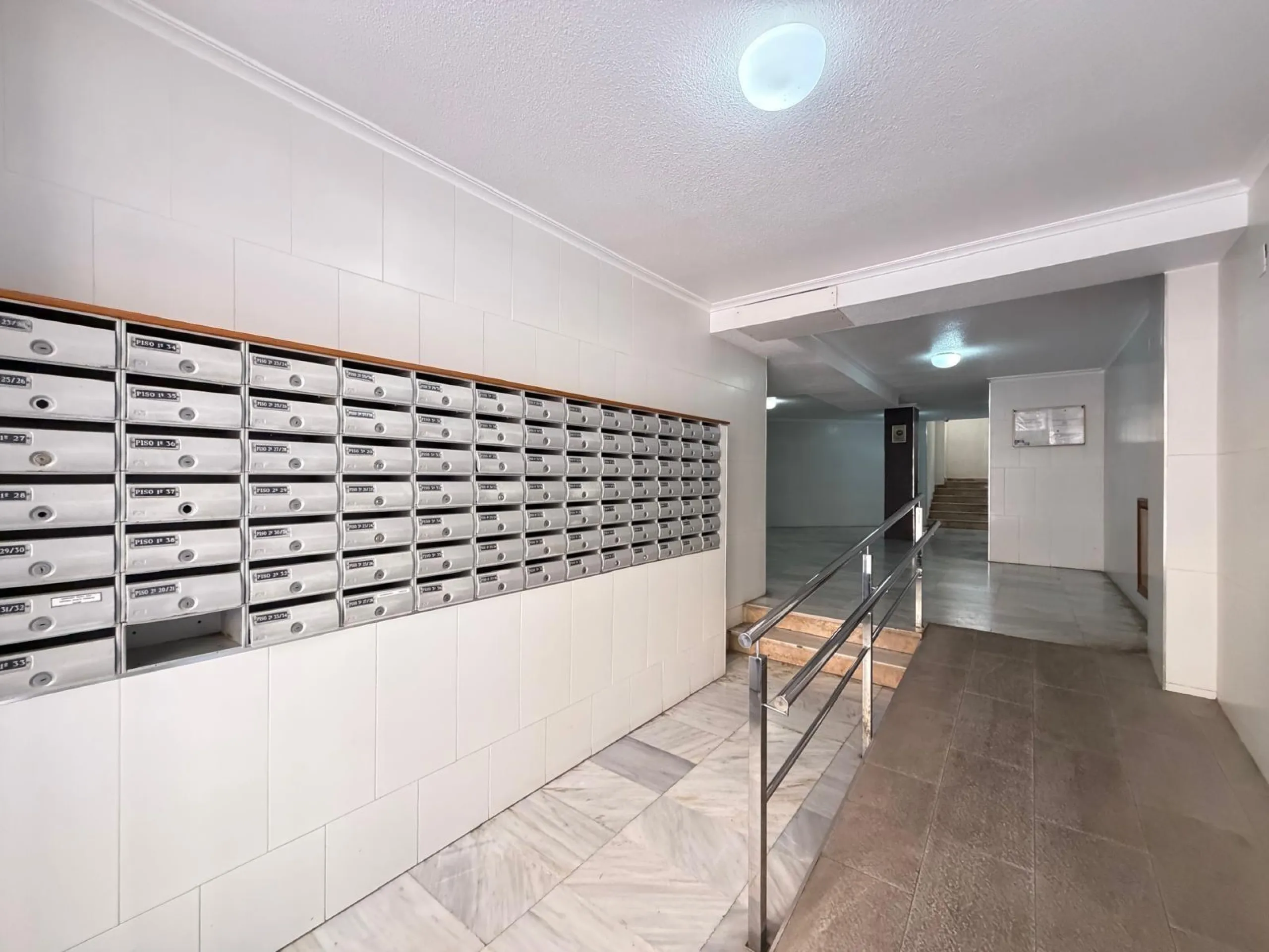 1 BEDROOM APARTMENT. 1 BATHROOM. WITH SIDE SEA VIEWS AND 200 METERS FROM LOS LOCOS BEACH. BUILT AREA 52 M2.