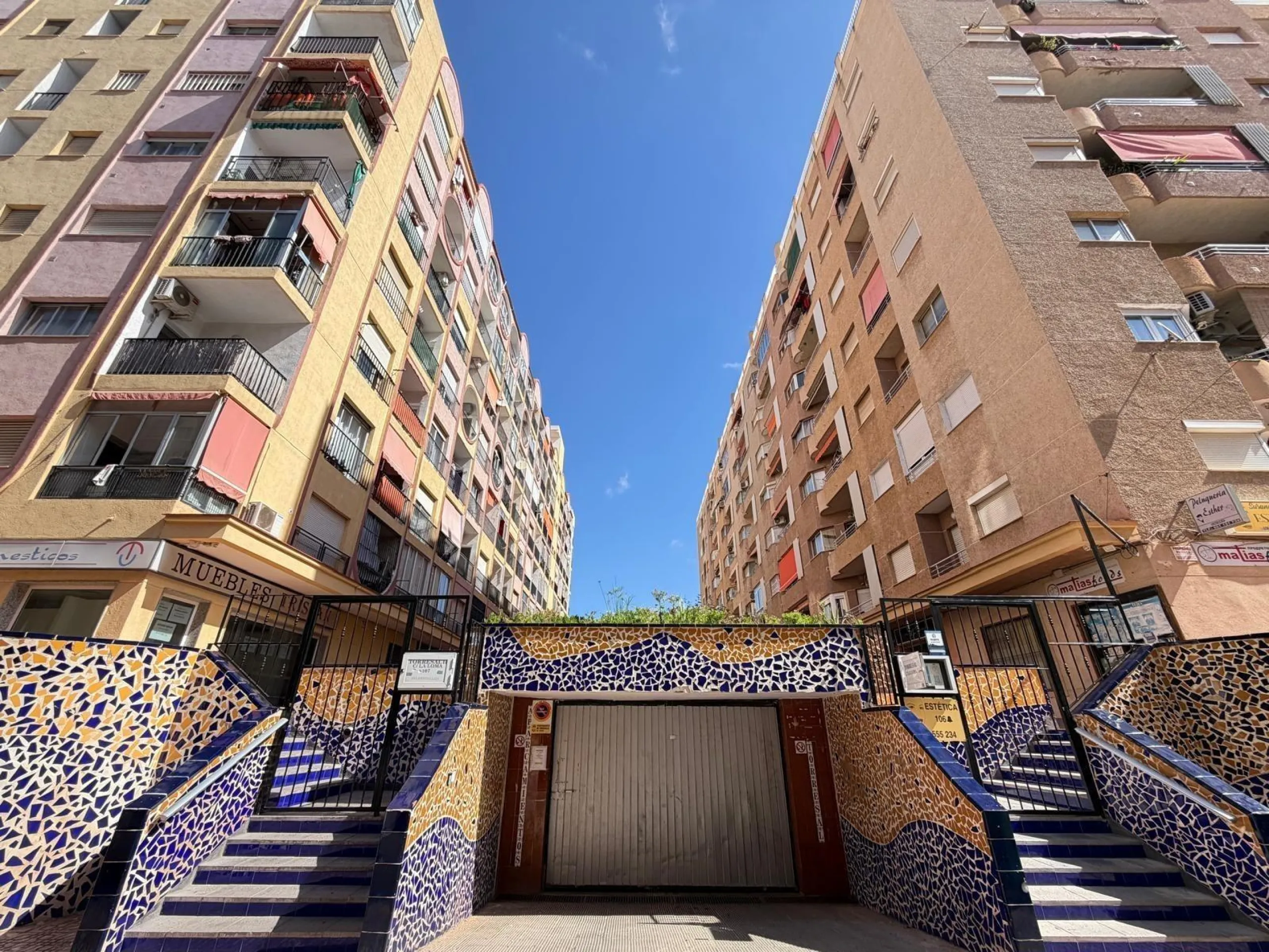 1 BEDROOM APARTMENT. 1 BATHROOM. WITH SIDE SEA VIEWS AND 200 METERS FROM LOS LOCOS BEACH. BUILT AREA 52 M2.