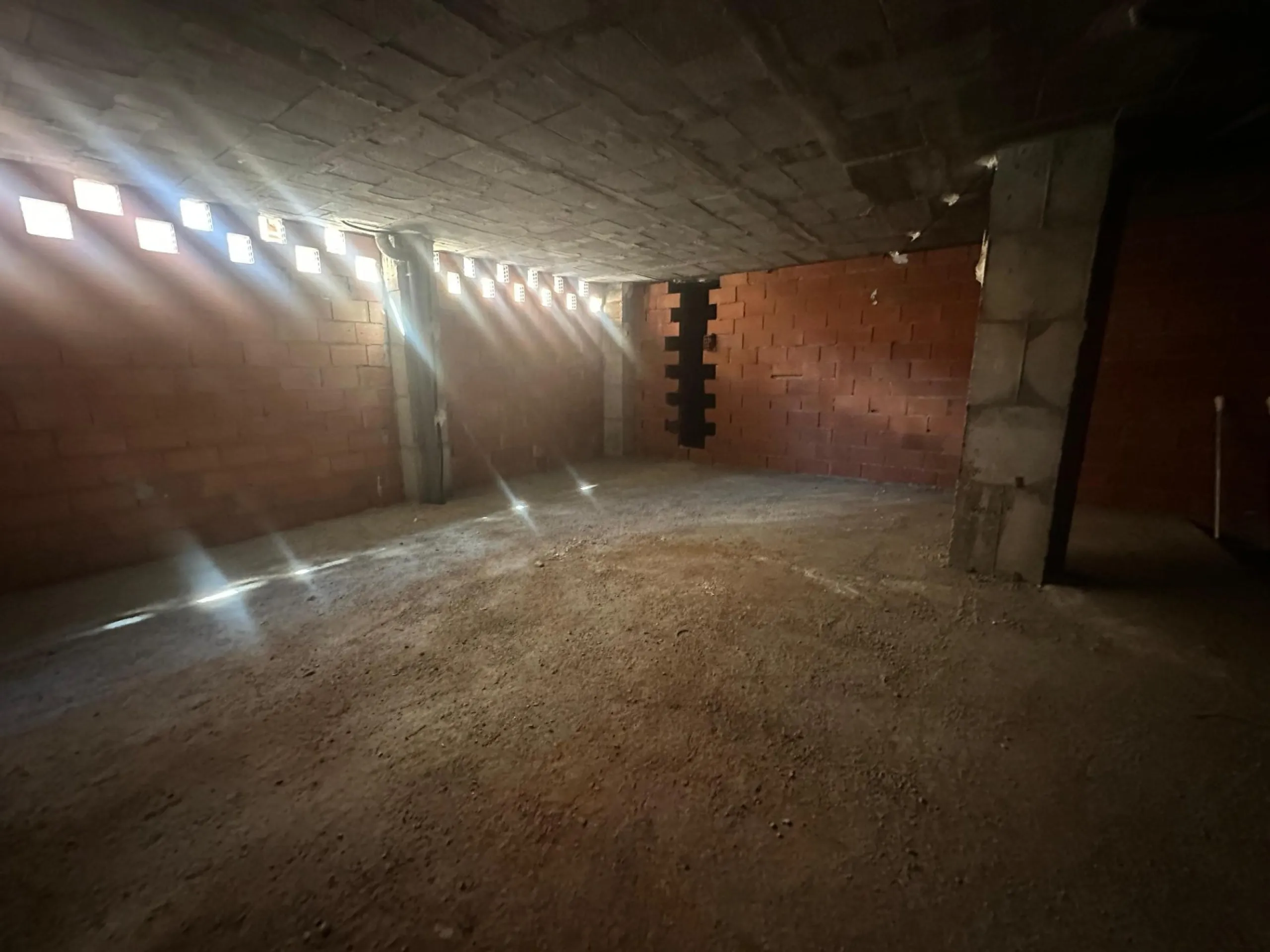 Commercial premises with outstanding potential in a prime location in Alicante