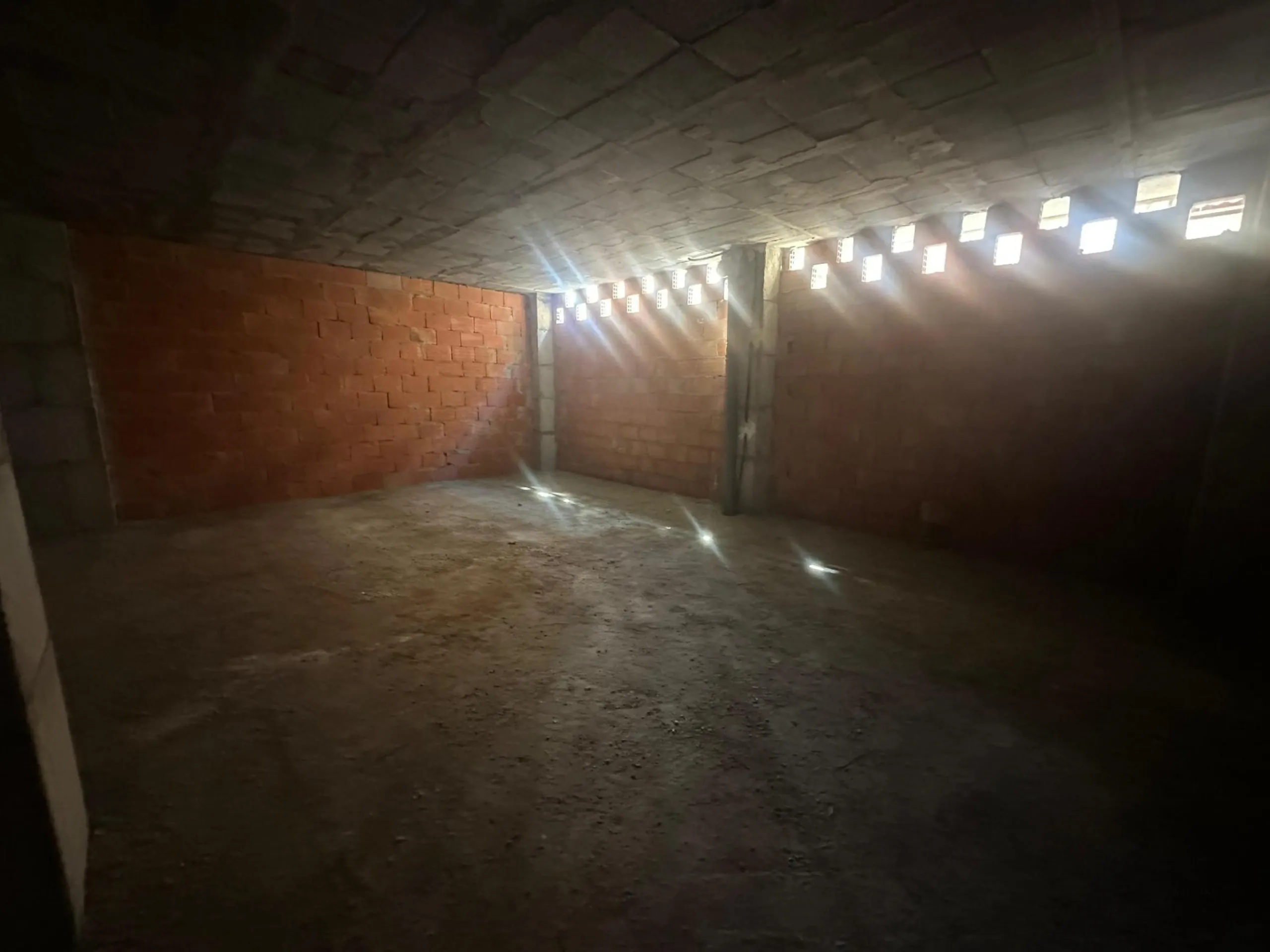 Commercial premises with outstanding potential in a prime location in Alicante