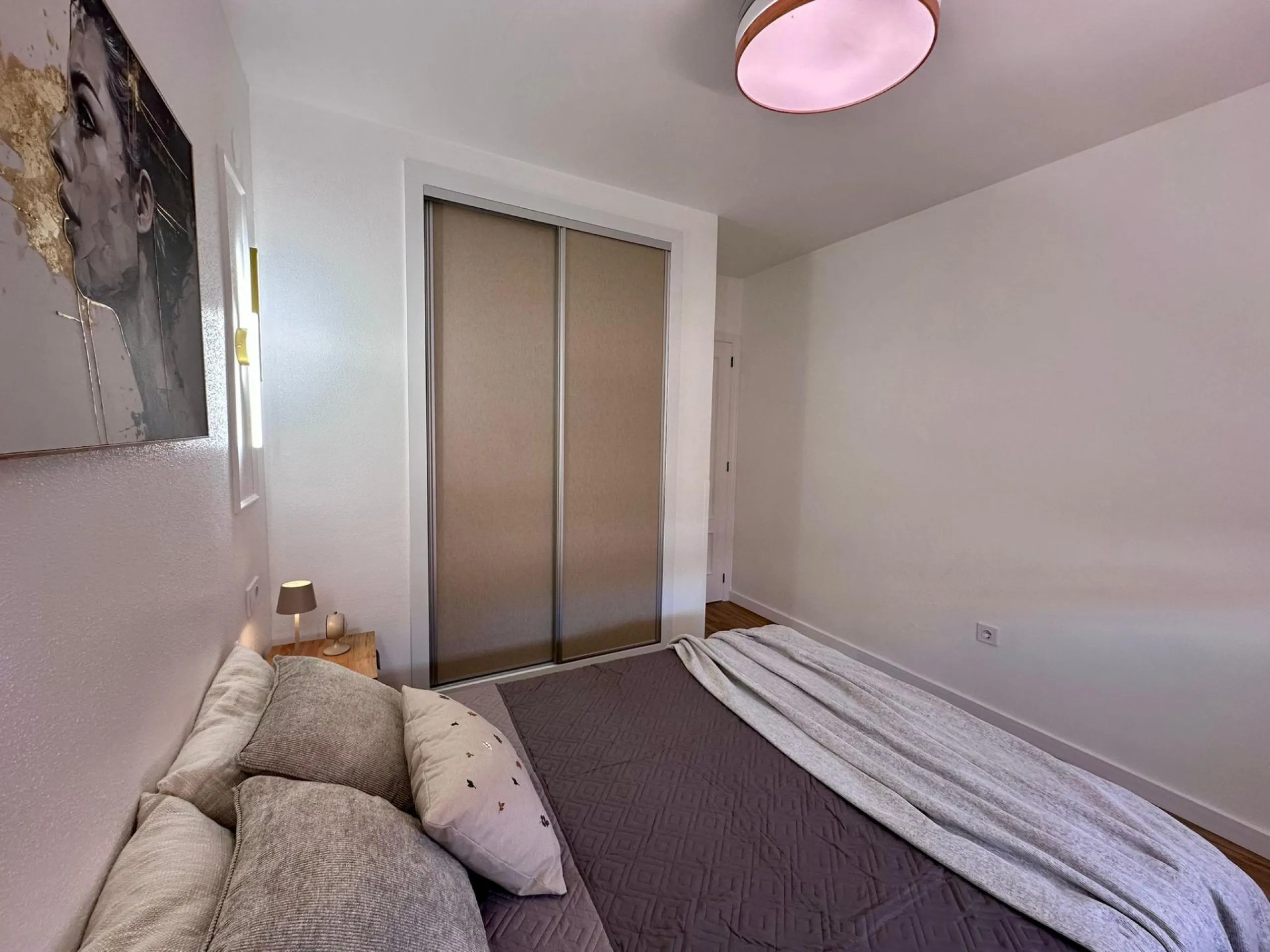 Fully renovated apartment in a gated community 400 meters from Playa de Los Locos