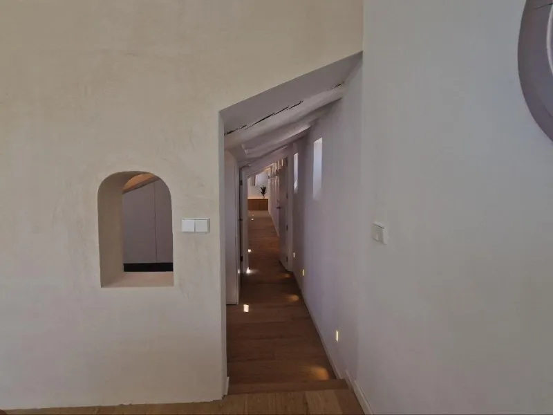 Penthouse with designer renovation and two terraces, in a historic building in the Palacio neighborhood.