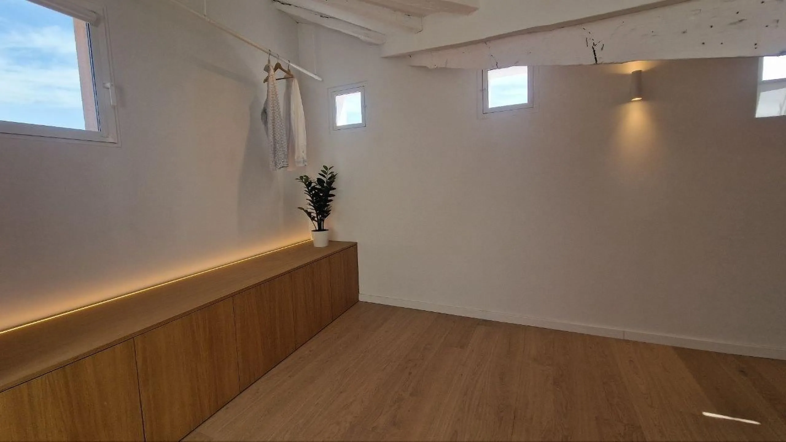 Penthouse with designer renovation and two terraces, in a historic building in the Palacio neighborhood.