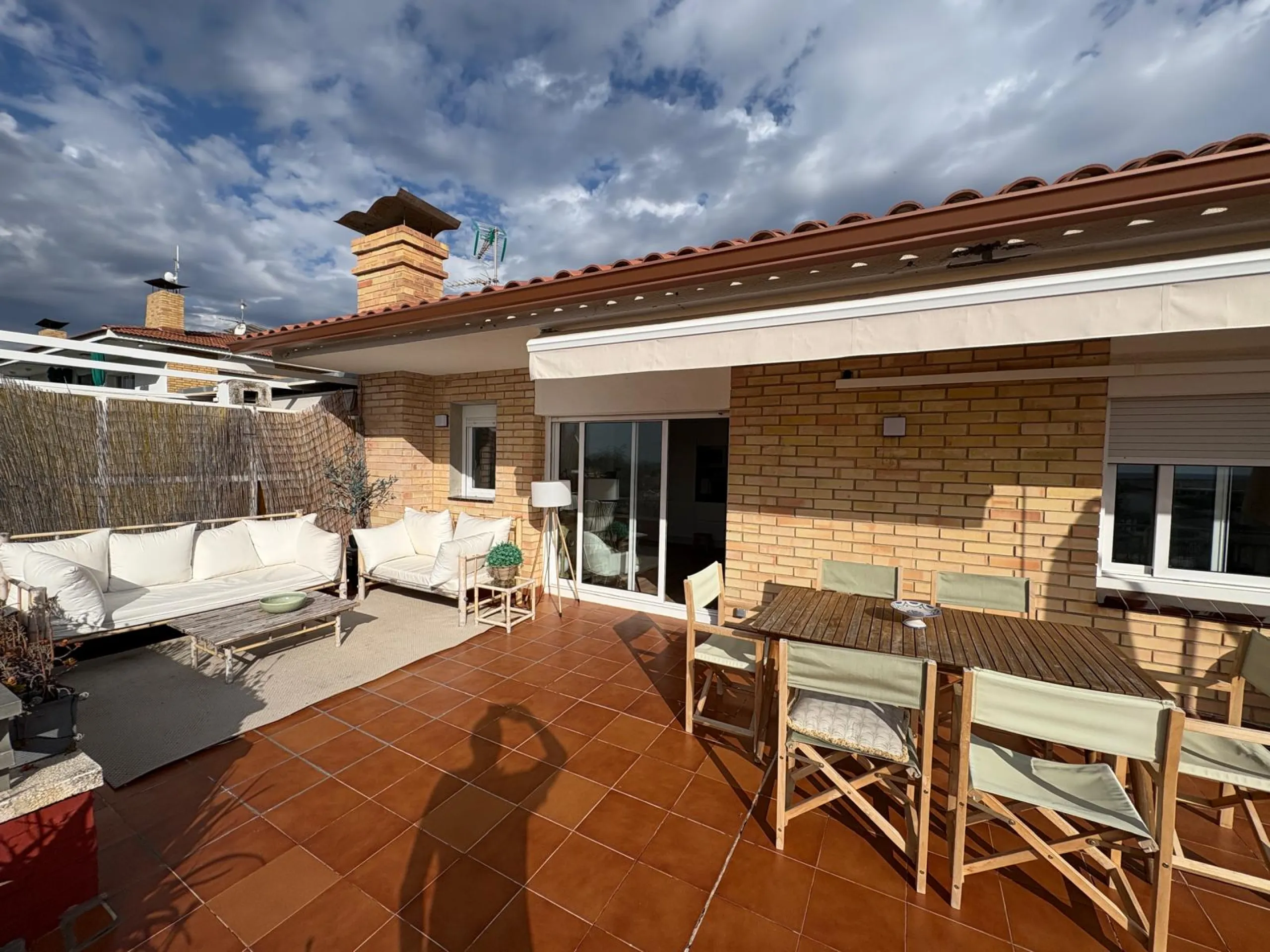 Renovated Penthouse with a Large Terrace and Sea Views – El Romaní, El Vendrell