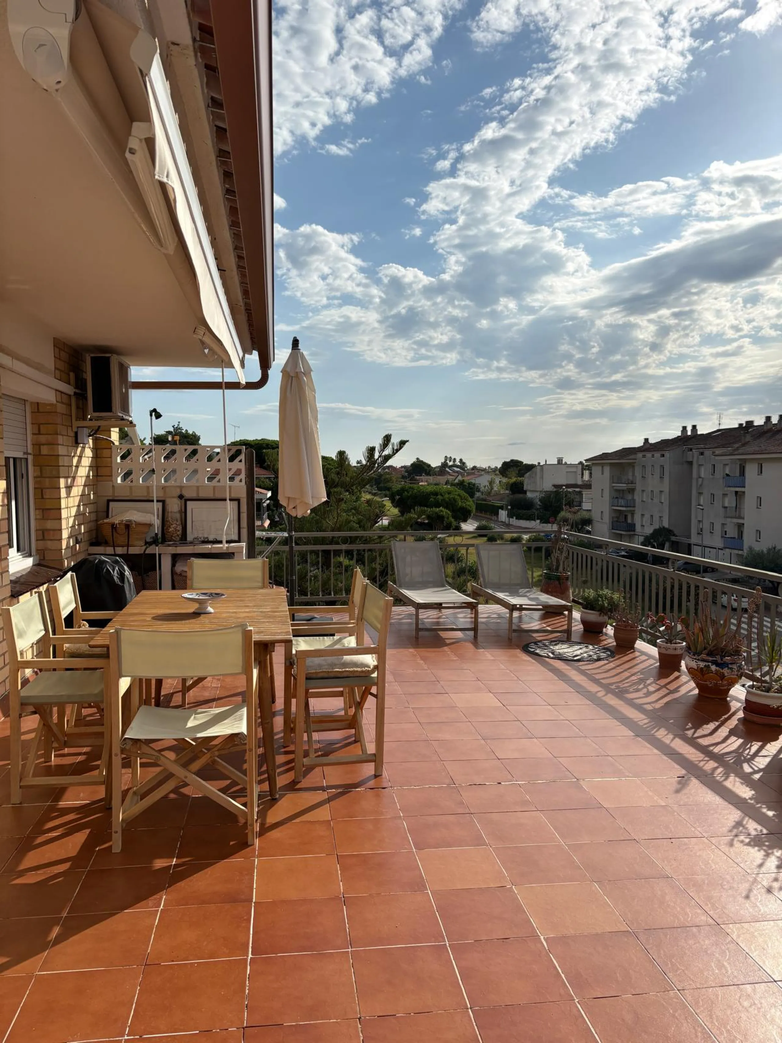 Renovated Penthouse with a Large Terrace and Sea Views – El Romaní, El Vendrell