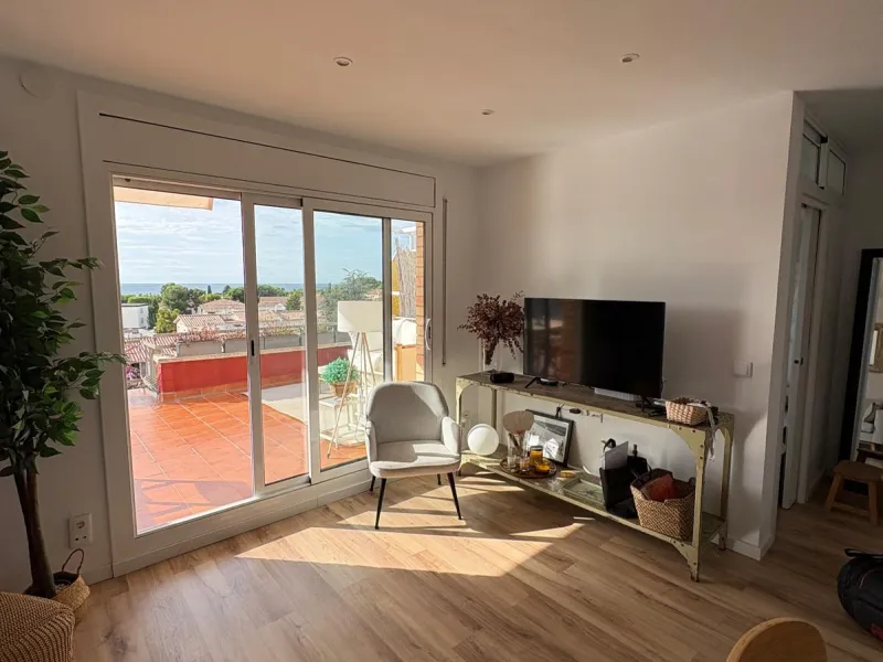 Renovated Penthouse with a Large Terrace and Sea Views – El Romaní, El Vendrell