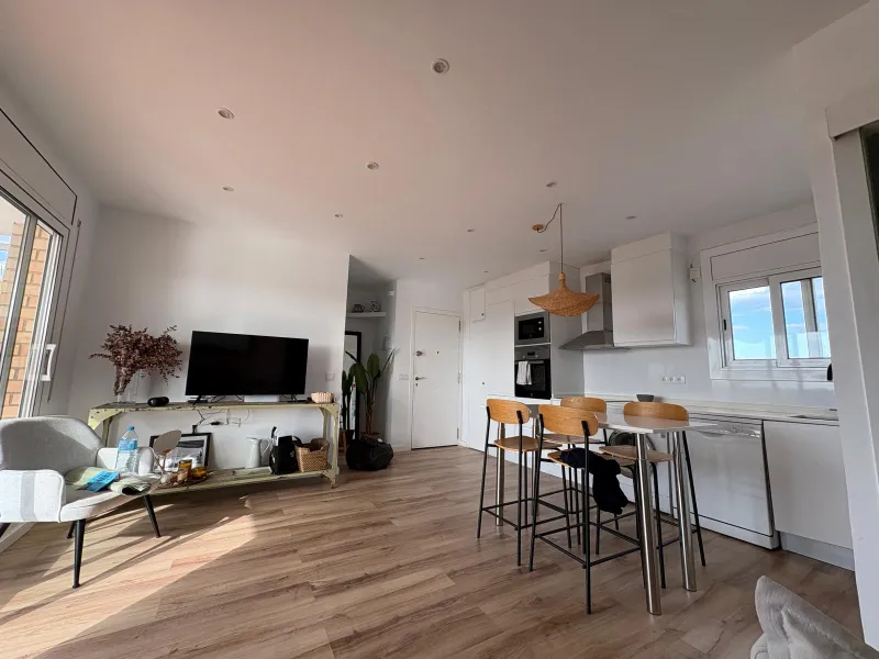 Renovated Penthouse with a Large Terrace and Sea Views – El Romaní, El Vendrell