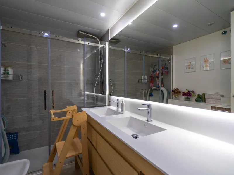 Ático Dúplex de Lujo, un Oasis de Privacidad y Luz con Increíbles Terrazas