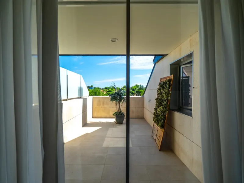 Ático Dúplex de Lujo, un Oasis de Privacidad y Luz con Increíbles Terrazas