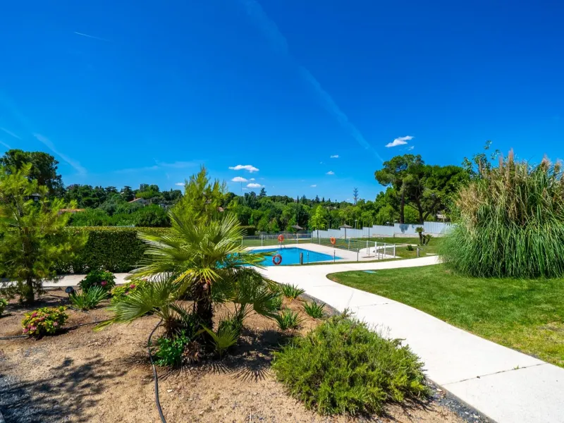 Ático Dúplex de Lujo, un Oasis de Privacidad y Luz con Increíbles Terrazas