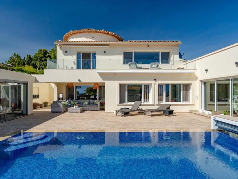 Luxury Villa with Spectacular Sea Views over El Portet