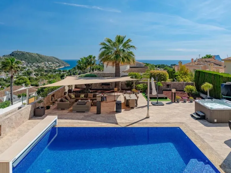 Luxury Villa with Spectacular Sea Views over El Portet