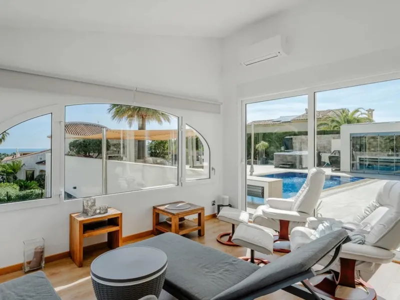 Luxury Villa with Spectacular Sea Views over El Portet