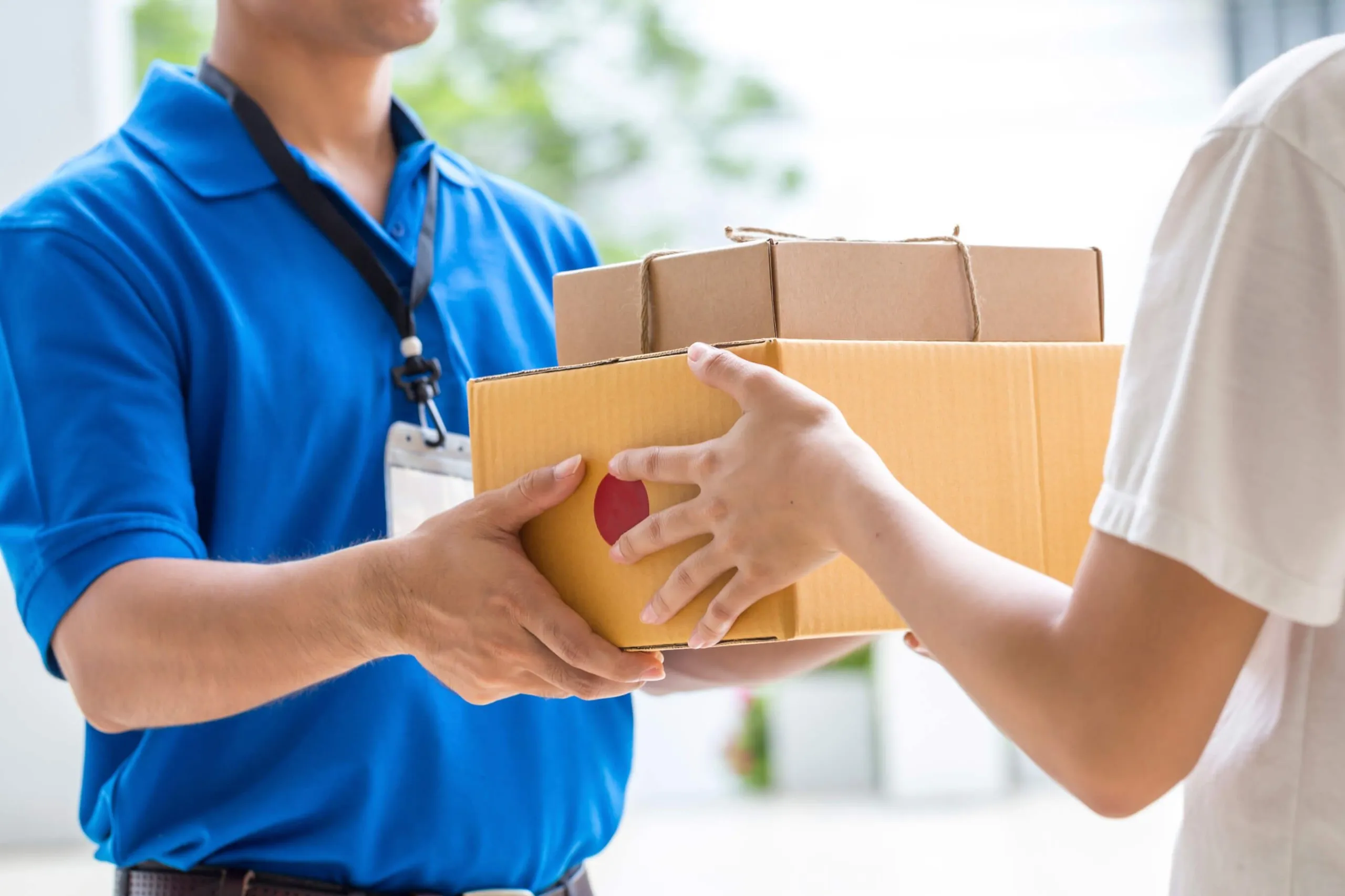 Leased Commercial Unit in Barcelona — National Postal & Logistics Operator