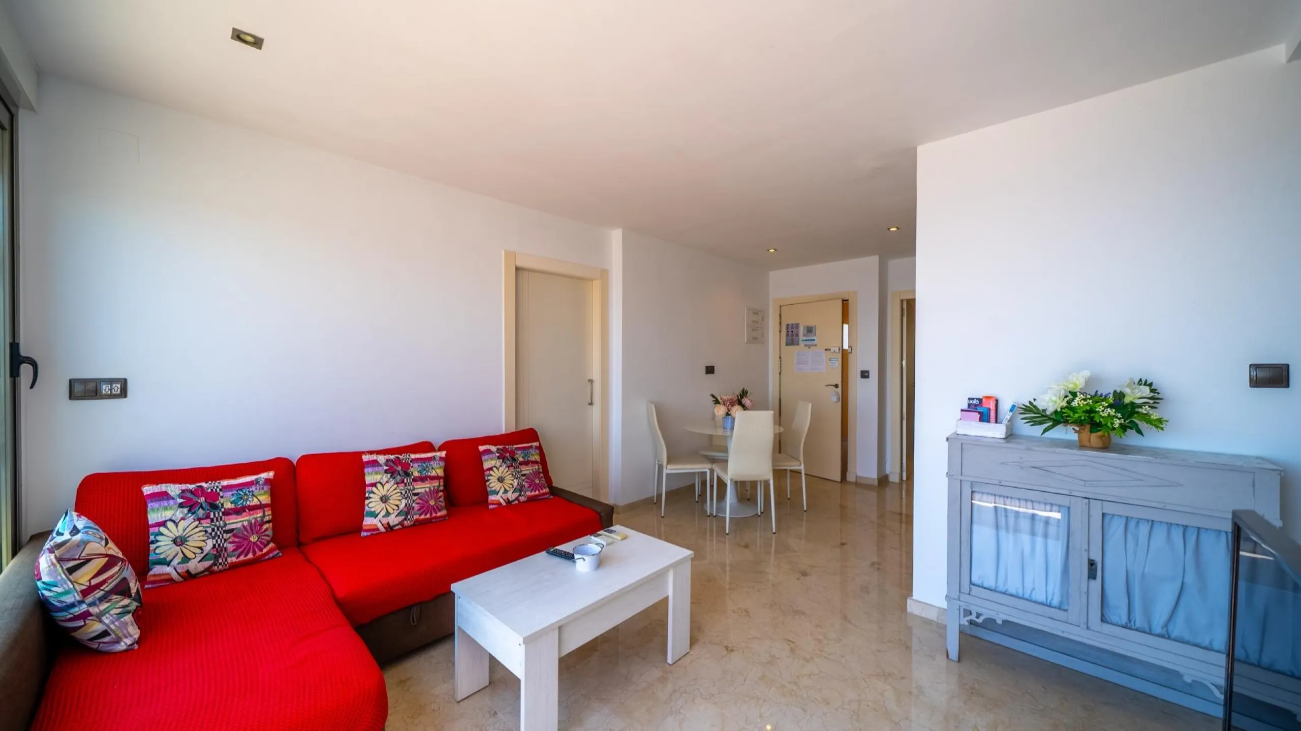 THE MOST EXCLUSIVE PENTHOUSE IN ALICANTE WITH TOURIST LICENSE | 31st Floor · 55 m² Terrace with Jacuzzi · 360° Views of the Mediterranean