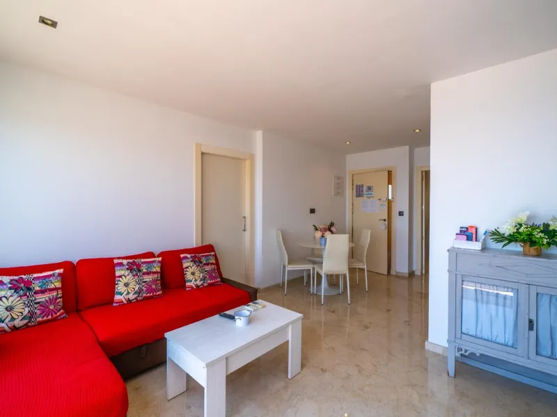 THE MOST EXCLUSIVE PENTHOUSE IN ALICANTE WITH TOURIST LICENSE | 31st Floor · 55 m² Terrace with Jacuzzi · 360° Views of the Mediterranean