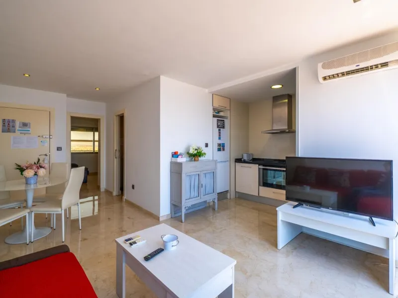 THE MOST EXCLUSIVE PENTHOUSE IN ALICANTE WITH TOURIST LICENSE | 31st Floor · 55 m² Terrace with Jacuzzi · 360° Views of the Mediterranean