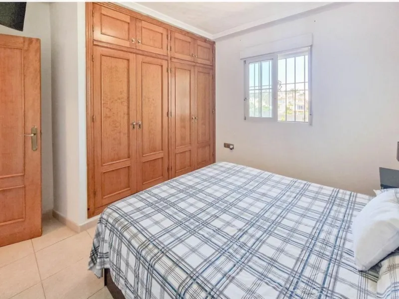 PENTHOUSE IN LOMAS DE CABO ROIG WITH 2 BEDROOMS, 1 BATHROOM AND A COMMUNAL SWIMMING POOL