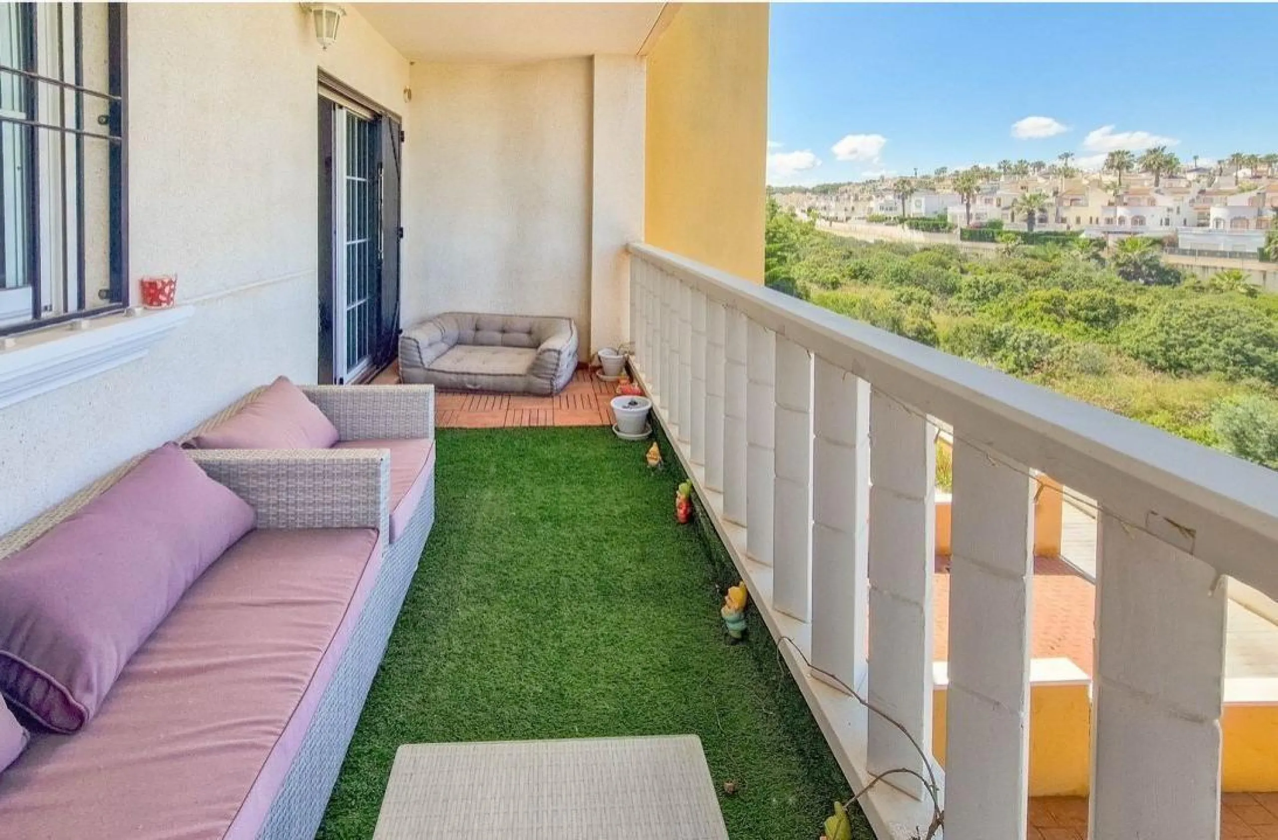PENTHOUSE IN LOMAS DE CABO ROIG WITH 2 BEDROOMS, 1 BATHROOM AND A COMMUNAL SWIMMING POOL