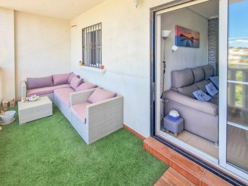 PENTHOUSE IN LOMAS DE CABO ROIG WITH 2 BEDROOMS, 1 BATHROOM AND A COMMUNAL SWIMMING POOL