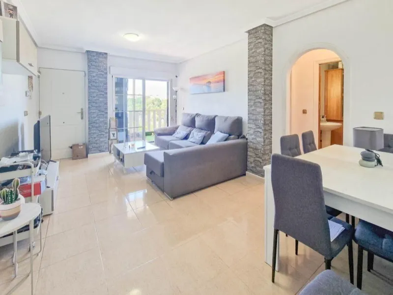 PENTHOUSE IN LOMAS DE CABO ROIG WITH 2 BEDROOMS, 1 BATHROOM AND A COMMUNAL SWIMMING POOL