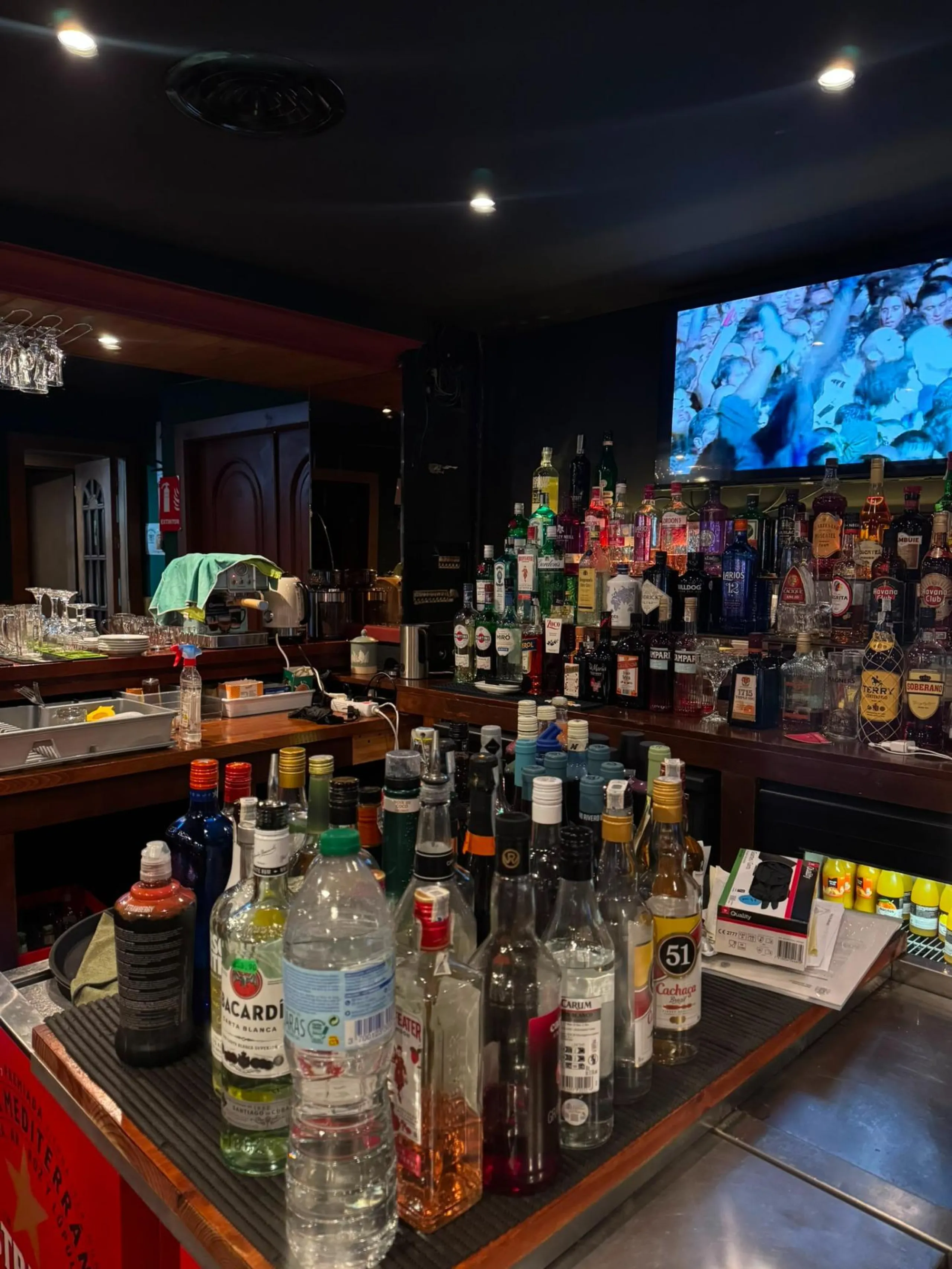 Commercial Space for Sale in Torrevieja - Prime Location Near Playa del Cura