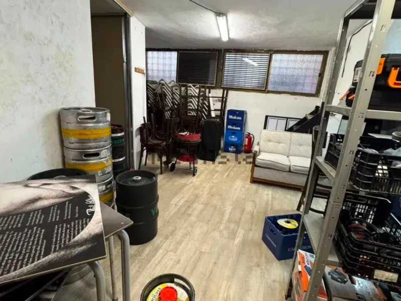 Commercial Space for Sale in Torrevieja - Prime Location Near Playa del Cura