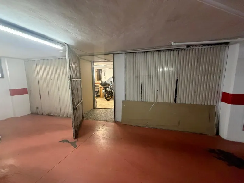 Commercial Space for Sale in Torrevieja - Prime Location Near Playa del Cura