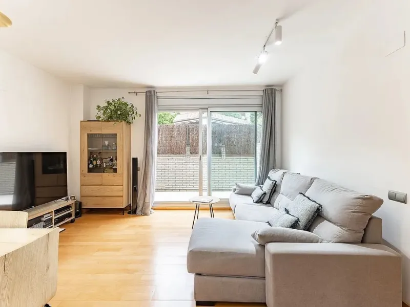 Bright Apartment with Private Terrace and Pool in Can Matas, Sant Cugat del Valles