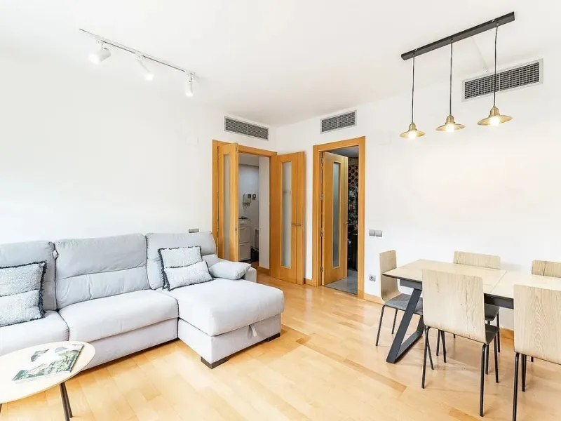 Bright Apartment with Private Terrace and Pool in Can Matas, Sant Cugat del Valles