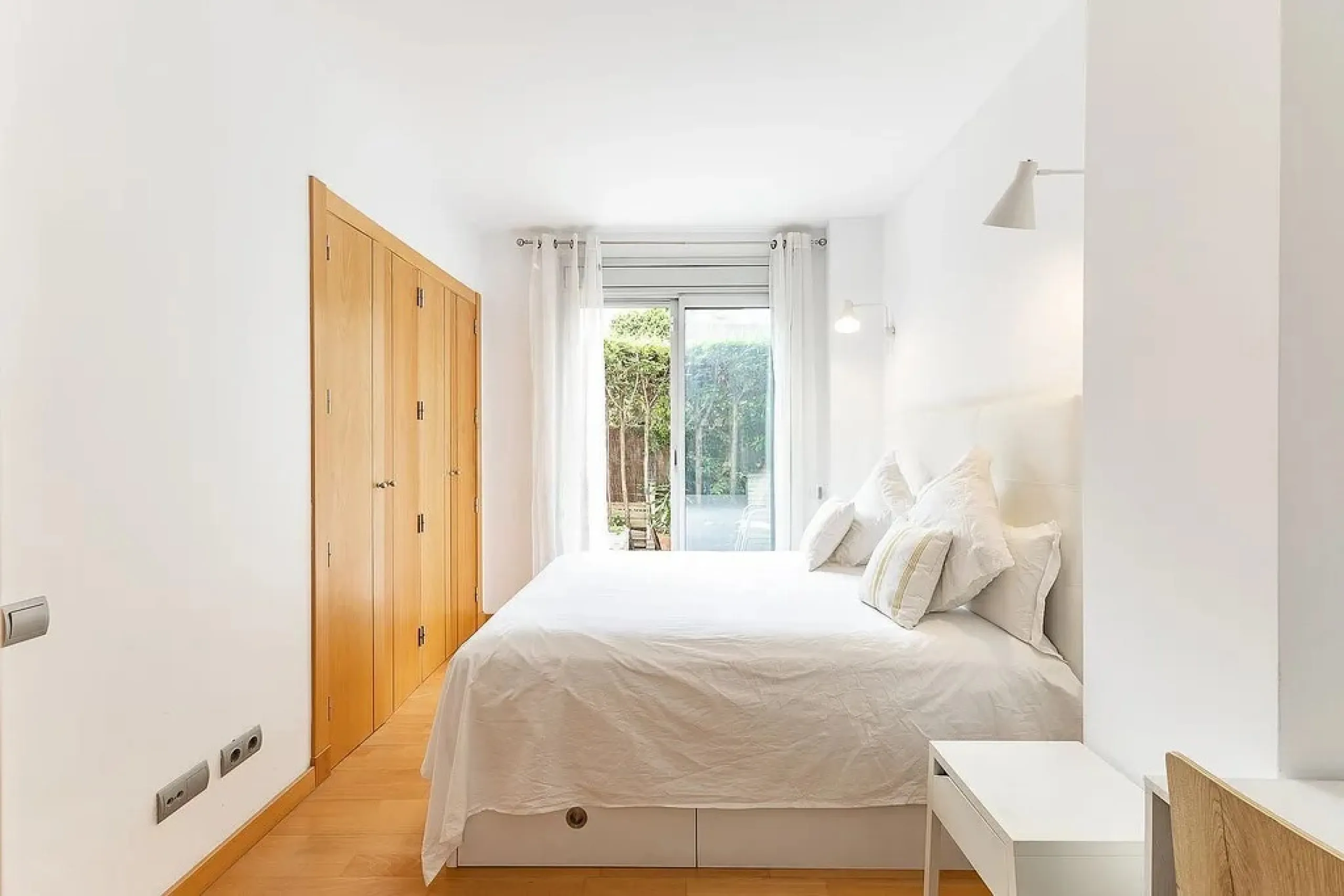 Bright Apartment with Private Terrace and Pool in Can Matas, Sant Cugat del Valles