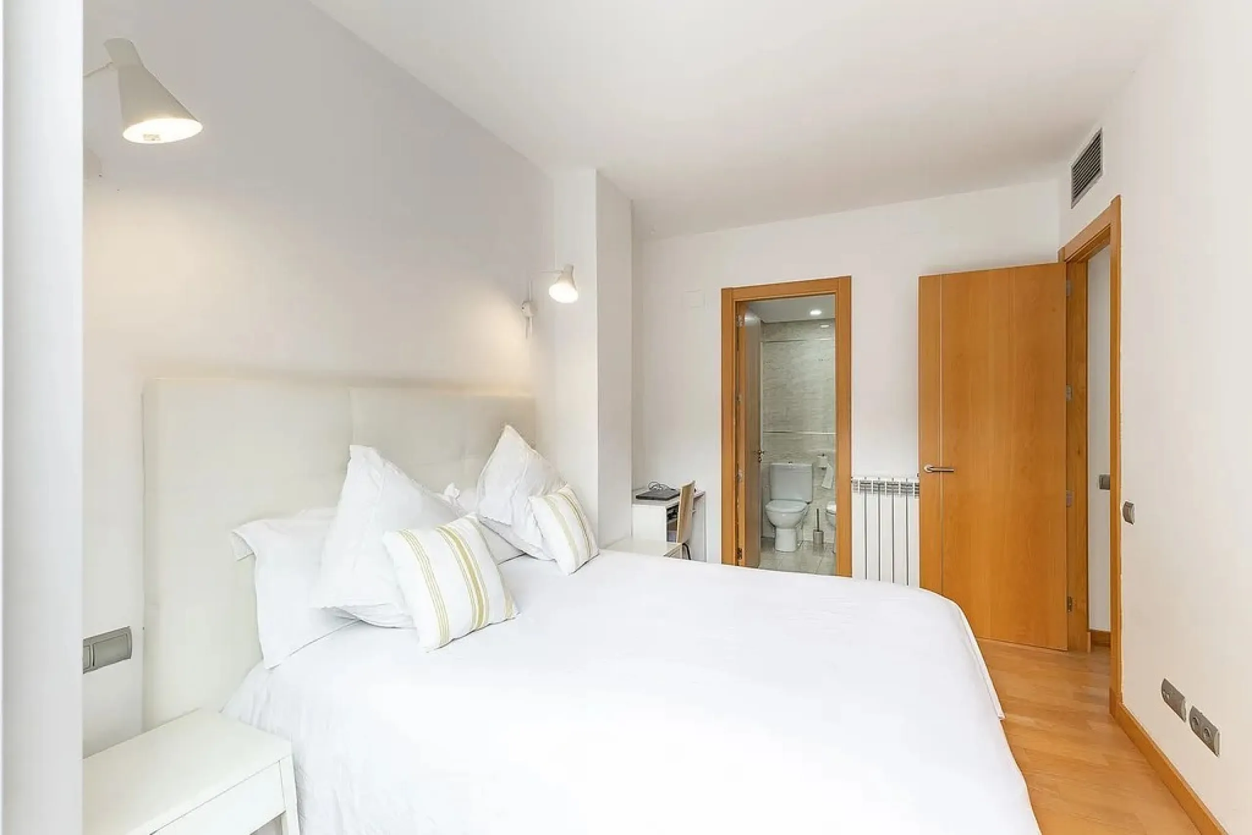 Bright Apartment with Private Terrace and Pool in Can Matas, Sant Cugat del Valles
