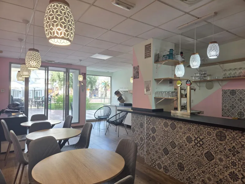 Restaurant or Pizzeria on the Beach of Campello