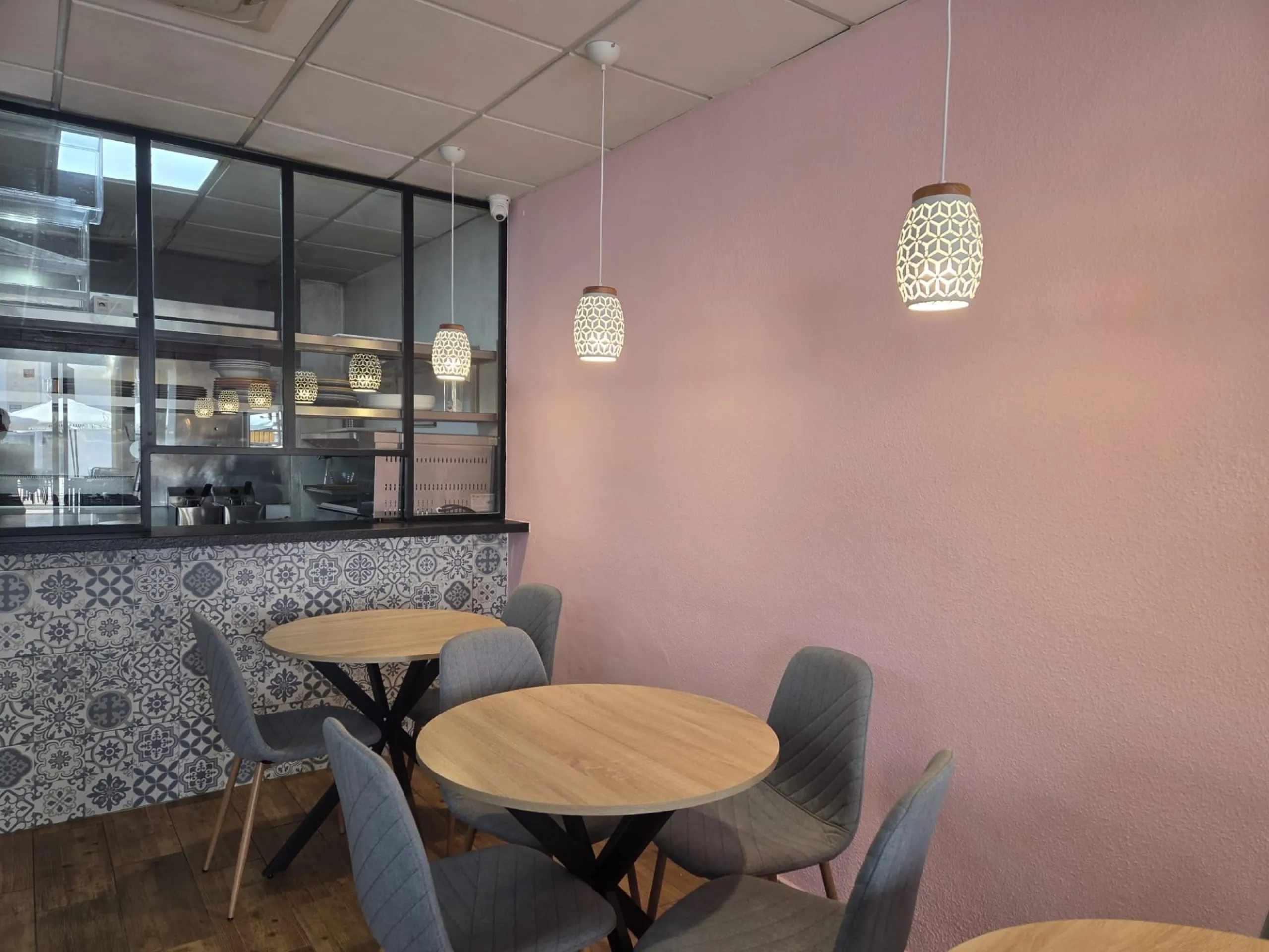 Restaurant or Pizzeria on the Beach of Campello