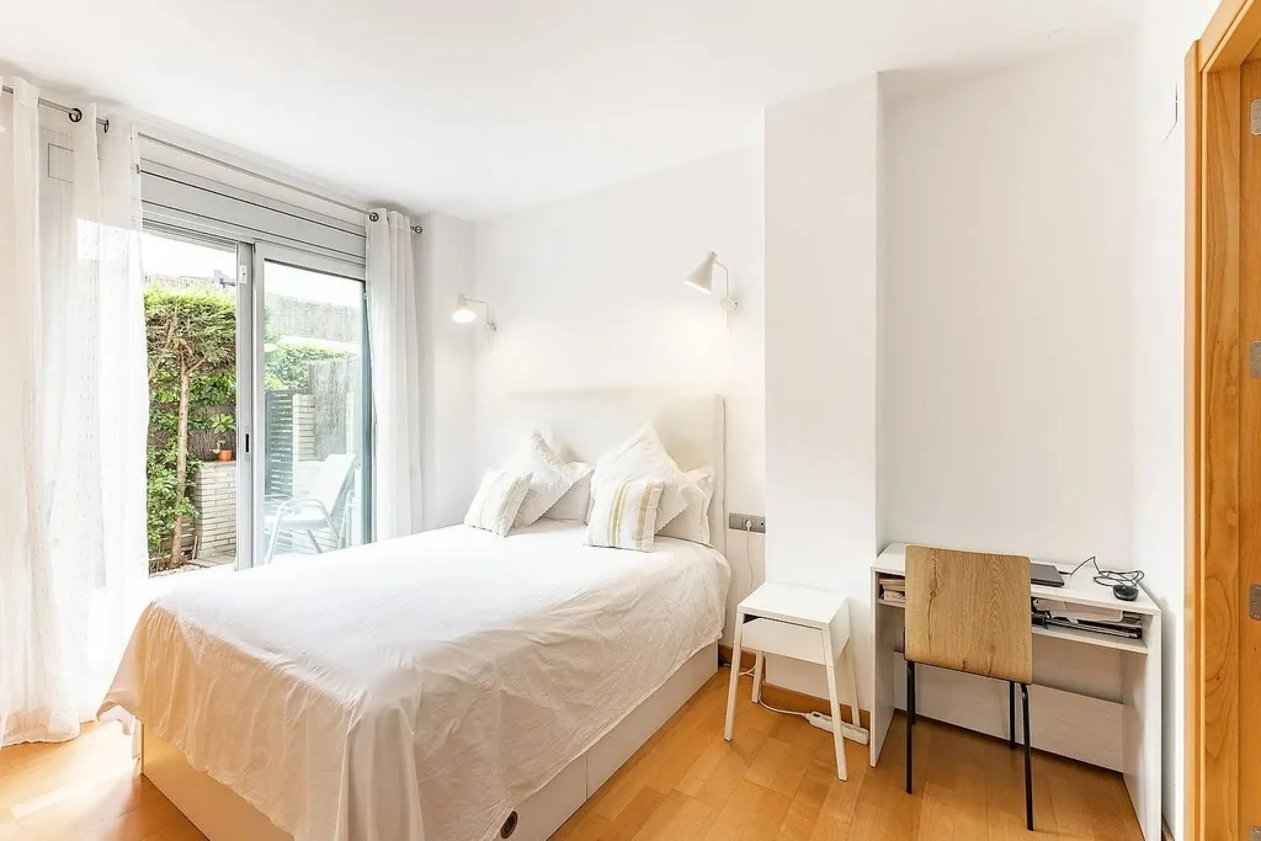 Bright Apartment with Private Terrace and Pool in Can Matas, Sant Cugat del Valles