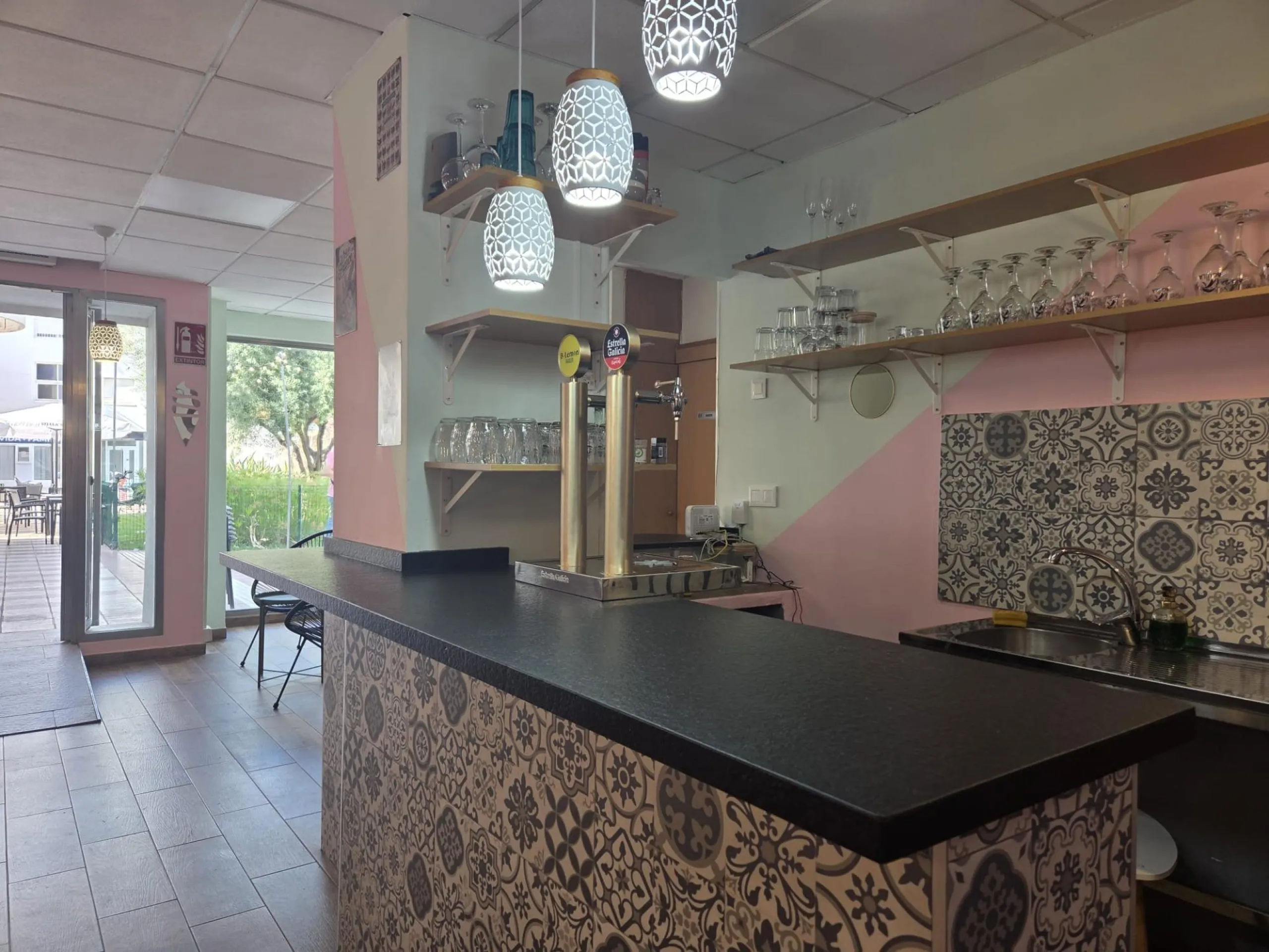 Restaurant or Pizzeria on the Beach of Campello