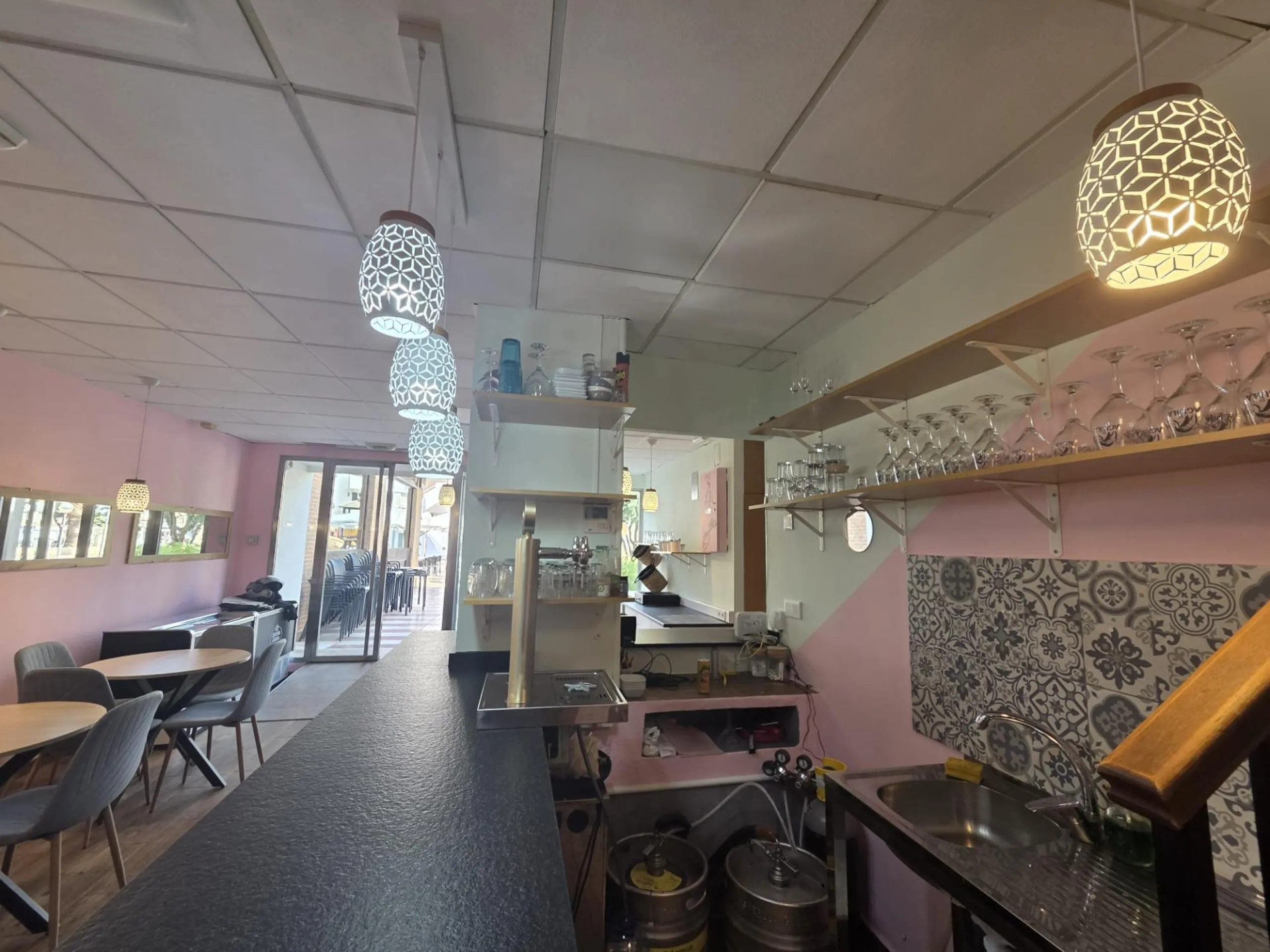 Restaurant or Pizzeria on the Beach of Campello