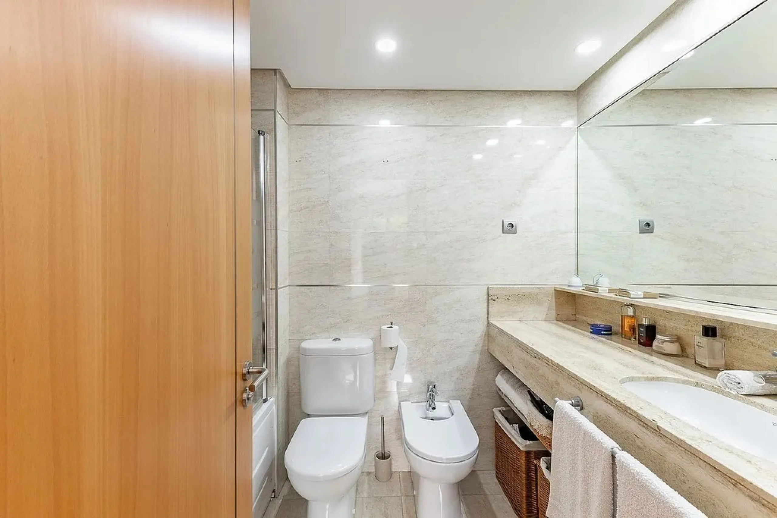 Bright Apartment with Private Terrace and Pool in Can Matas, Sant Cugat del Valles
