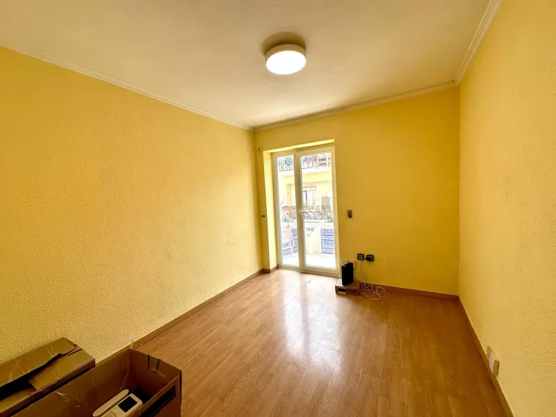 Bright 3-bedroom apartment in one of Alicante's most convenient locations