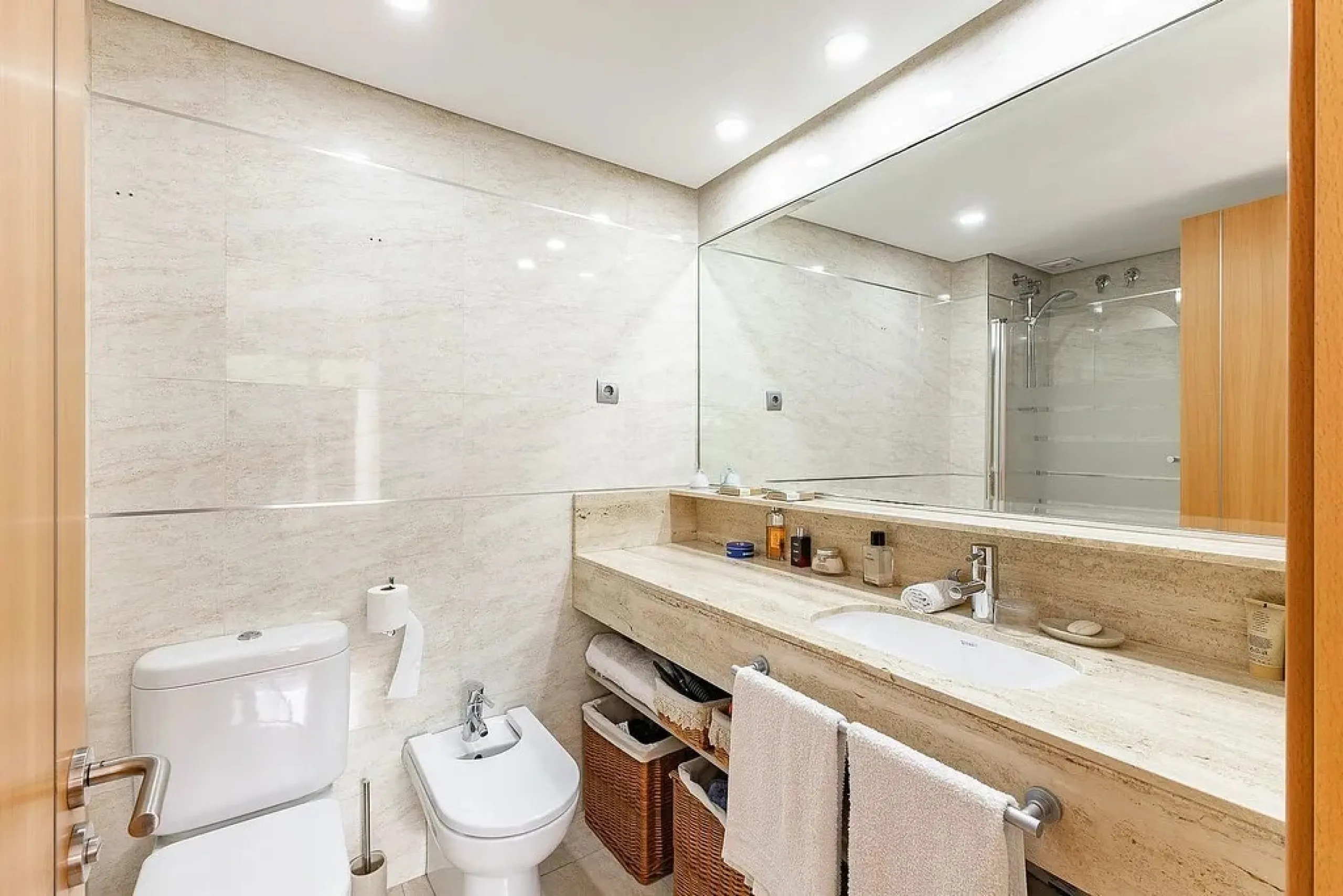 Bright Apartment with Private Terrace and Pool in Can Matas, Sant Cugat del Valles