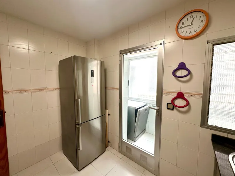 Bright 3-bedroom apartment in one of Alicante's most convenient locations