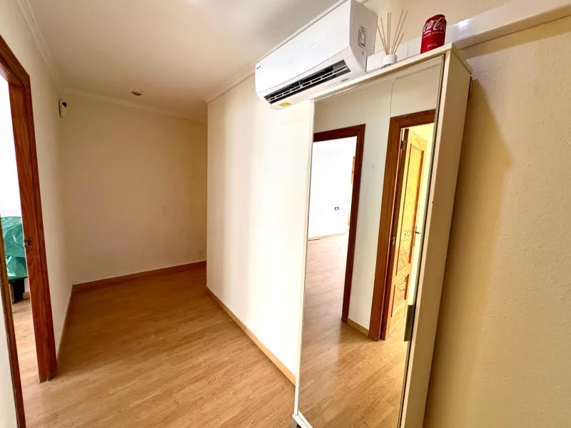 Bright 3-bedroom apartment in one of Alicante's most convenient locations