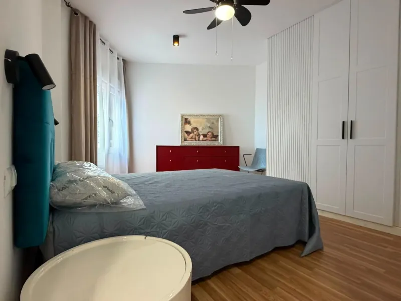 SPACIOUS 99 M² APARTMENT ON THE FIRST LINE OF THE SEA! 3 BEDROOMS · 2 BATHROOMS · SIDE SEA VIEWS · FULLY RENOVATED