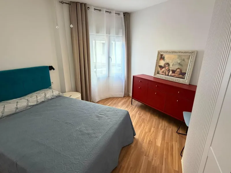 SPACIOUS 99 M² APARTMENT ON THE FIRST LINE OF THE SEA! 3 BEDROOMS · 2 BATHROOMS · SIDE SEA VIEWS · FULLY RENOVATED