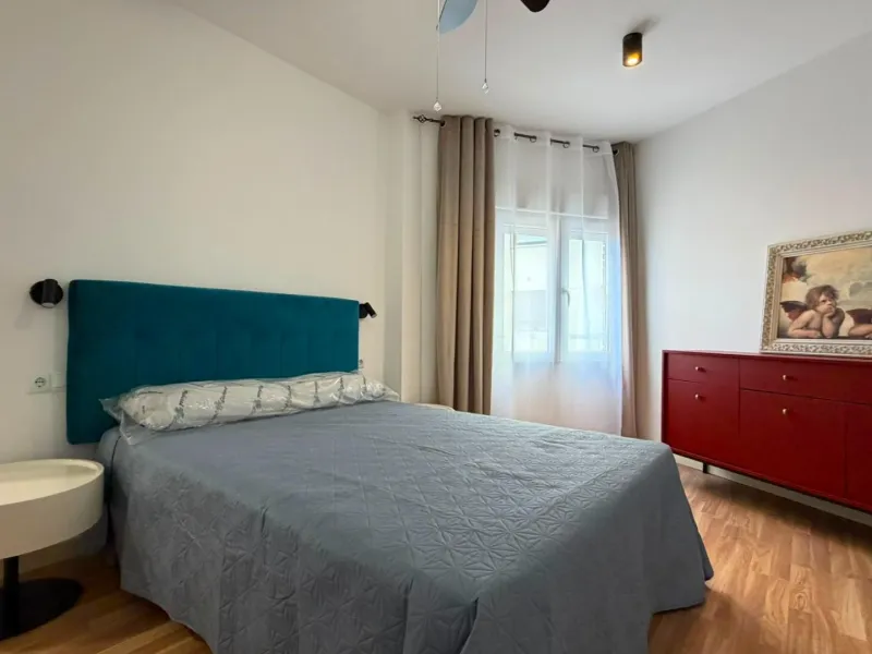 SPACIOUS 99 M² APARTMENT ON THE FIRST LINE OF THE SEA! 3 BEDROOMS · 2 BATHROOMS · SIDE SEA VIEWS · FULLY RENOVATED