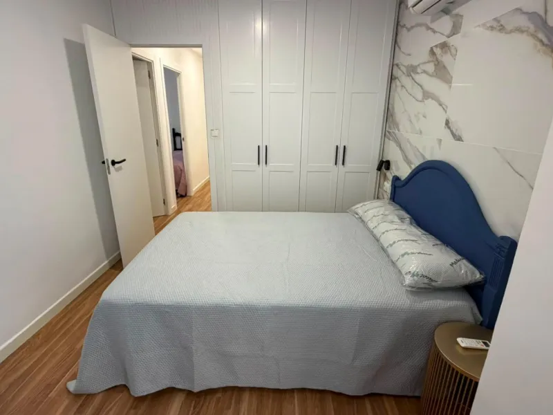 SPACIOUS 99 M² APARTMENT ON THE FIRST LINE OF THE SEA! 3 BEDROOMS · 2 BATHROOMS · SIDE SEA VIEWS · FULLY RENOVATED
