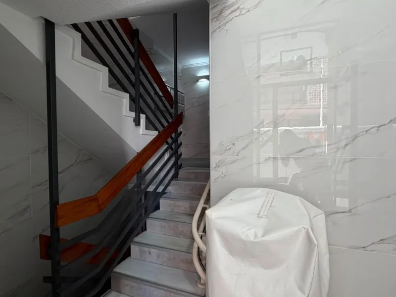 SPACIOUS 99 M² APARTMENT ON THE FIRST LINE OF THE SEA! 3 BEDROOMS · 2 BATHROOMS · SIDE SEA VIEWS · FULLY RENOVATED