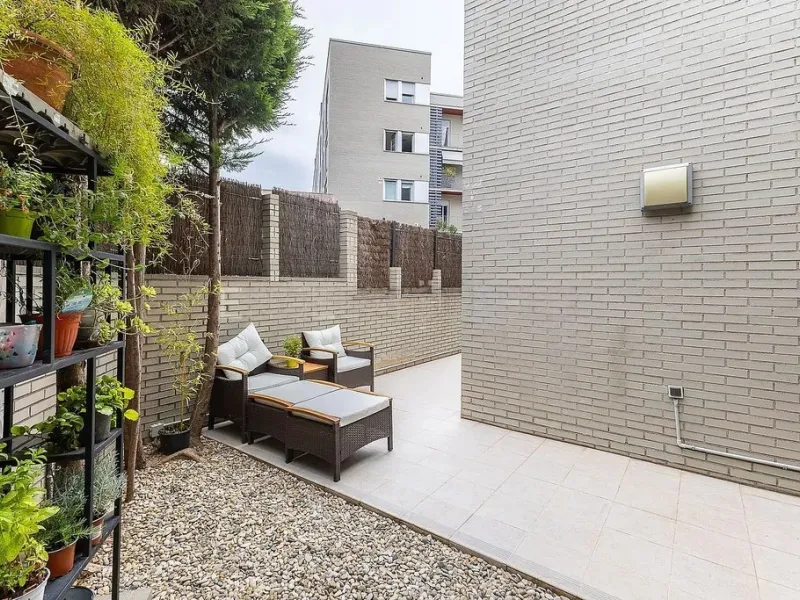 Bright Apartment with Private Terrace and Pool in Can Matas, Sant Cugat del Valles